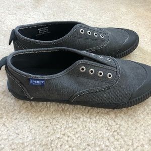 NWOT Paul Sperry slip ons